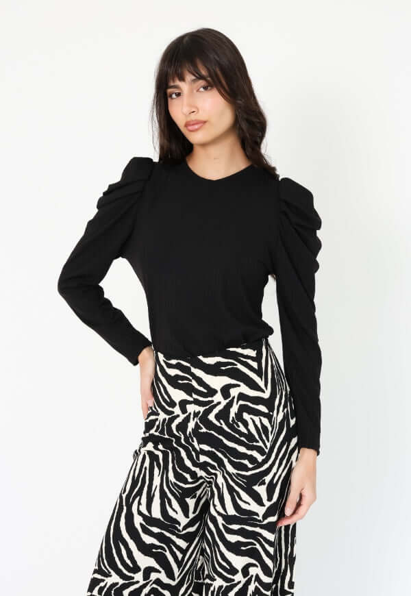 Polera Kat Negro - Diseño Chileno | Natalia Seguel