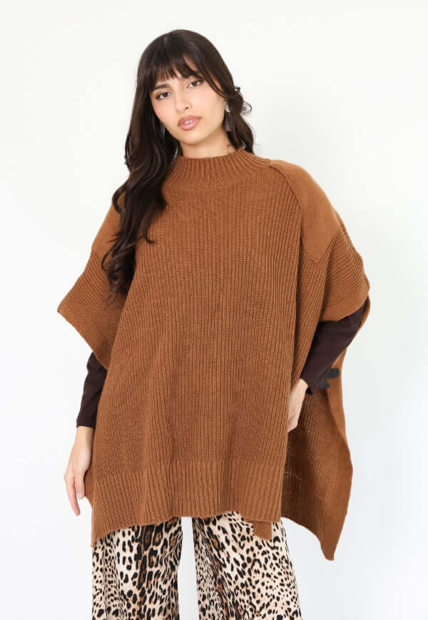 Poncho Anais Camel Amarras - Diseño de Autor | Natalia Seguel