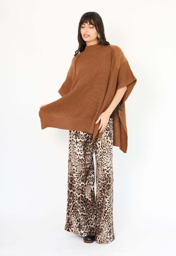 Poncho Anais Camel Amarras - Diseño de Autor | Natalia Seguel