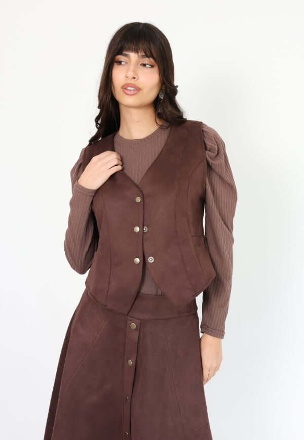 Chaqueta Gillette Gamuza Café Moro de Natalia Seguel, vista alternativa