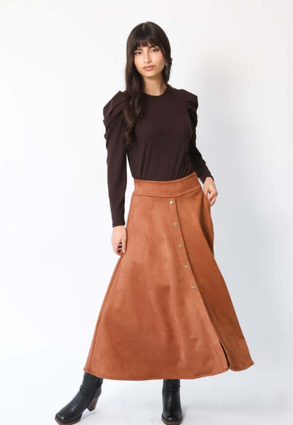 Falda Roma Gamuza Camel - Diseño Chileno | Natalia Seguel