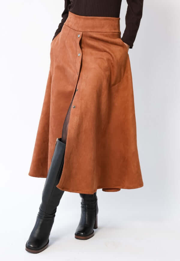 Falda Roma Gamuza Camel - Diseño Chileno | Natalia Seguel