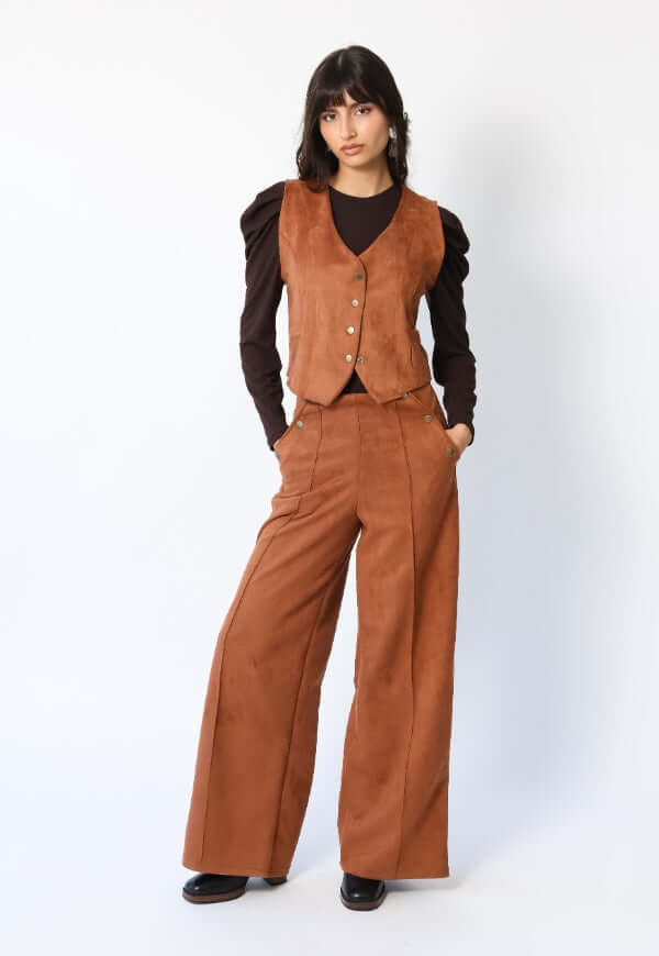 Chaqueta Gillette gamuza camel Natalia Seguel, vista alternativa de diseño autor