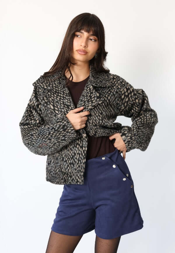 Chaqueta Leticia pitón gris de autor Natalia Seguel otra perspectiva