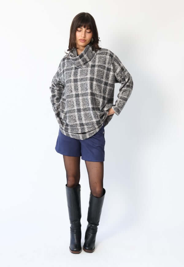Sweater Maxi Daniela Gris Cuadros - Diseño Chileno | Natalia Seguel