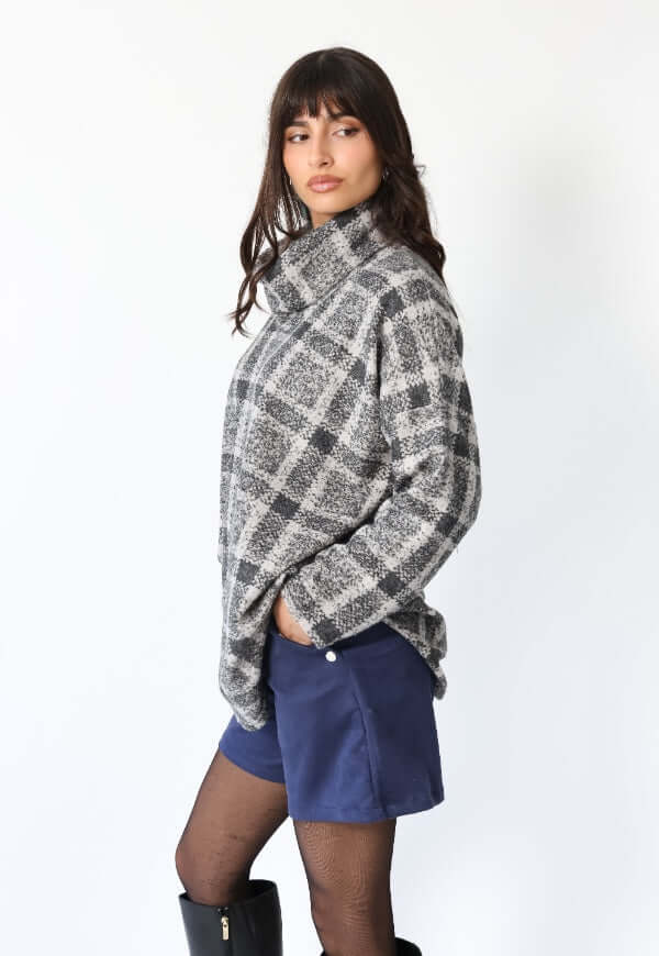 Sweater Maxi Daniela Gris Cuadros - Diseño Chileno | Natalia Seguel
