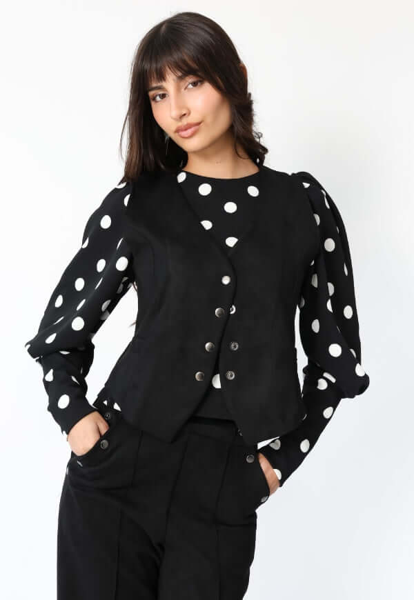 Chaqueta Gillette gamuza negro Natalia Seguel, perspectiva posterior diseño de autor