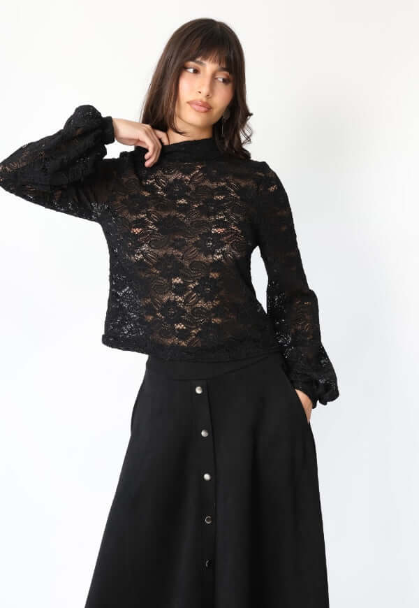 Polera Pili Negro Encaje - Diseño de Autor | Natalia Seguel