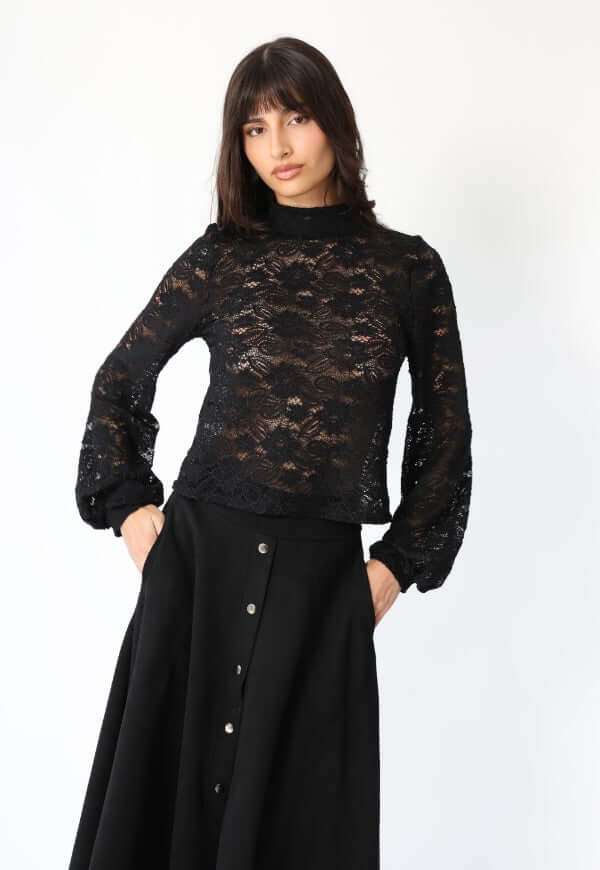 Polera Pili Negro Encaje - Diseño de Autor | Natalia Seguel