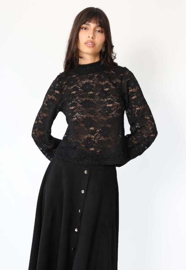 Polera Pili Negro Encaje - Diseño de Autor | Natalia Seguel
