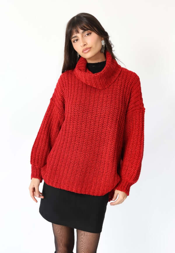 Chaleco rojo cuello alto Natalia Seguel, ángulo posterior de diseño autor