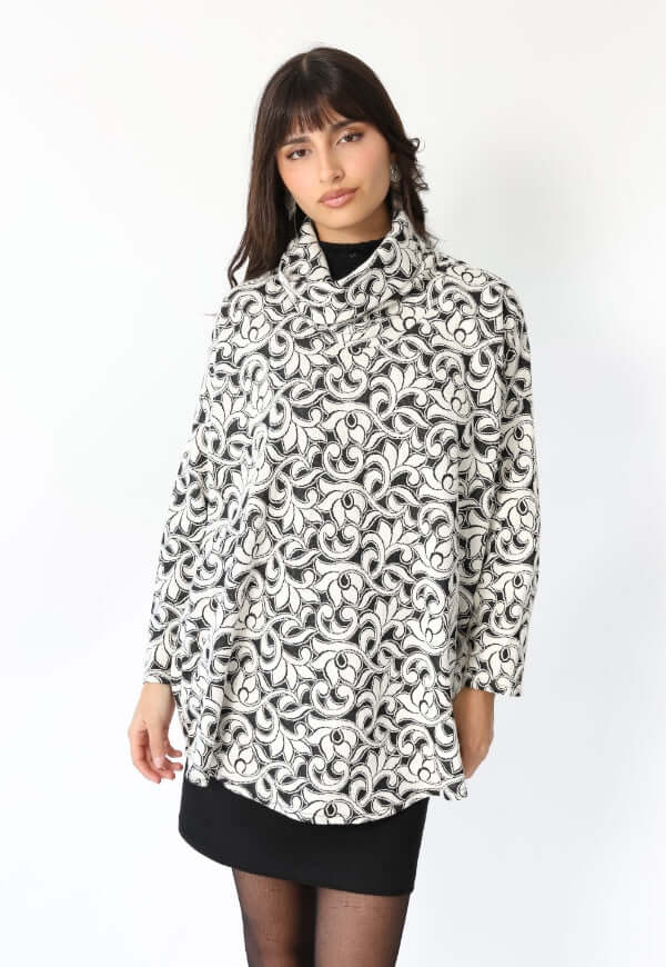 Sweater Maxi Flores Blanco Negro - Diseño Chileno | Natalia Seguel