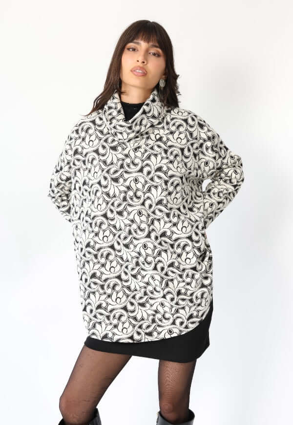Sweater Maxi Flores Blanco Negro - Diseño Chileno | Natalia Seguel