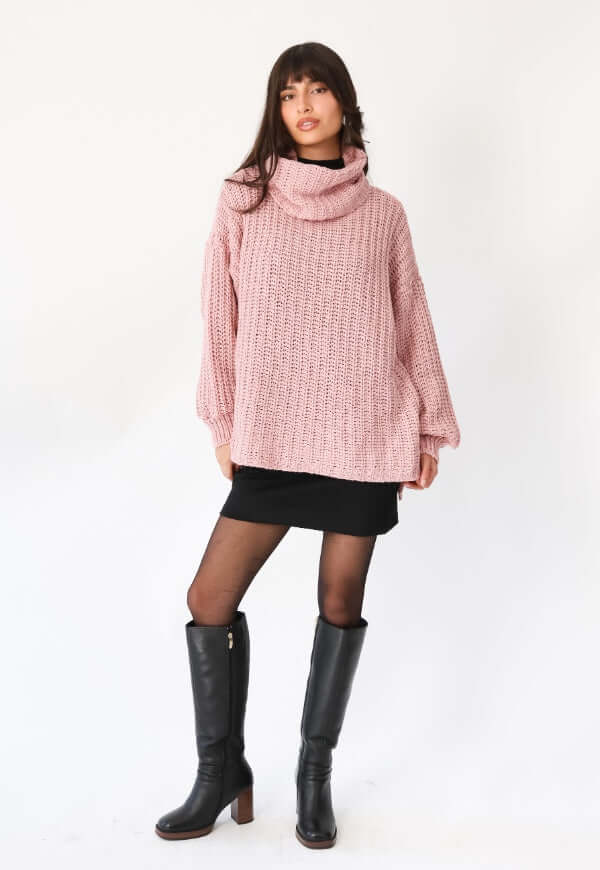 Chaleco cuello alto palo de rosa Natalia Seguel, ángulo lateral diseño autor