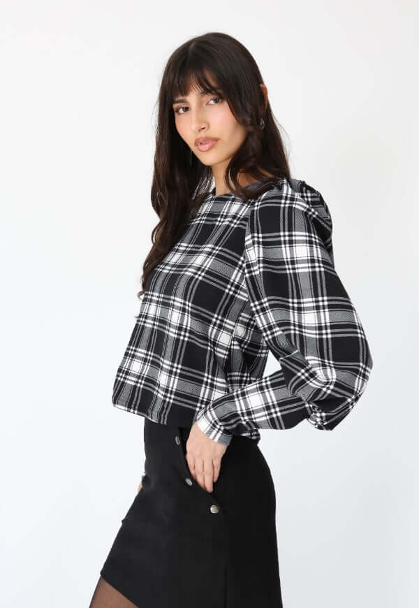 Polera Abril Mangas Largas Cuadrillé Negro  | Natalia Seguel