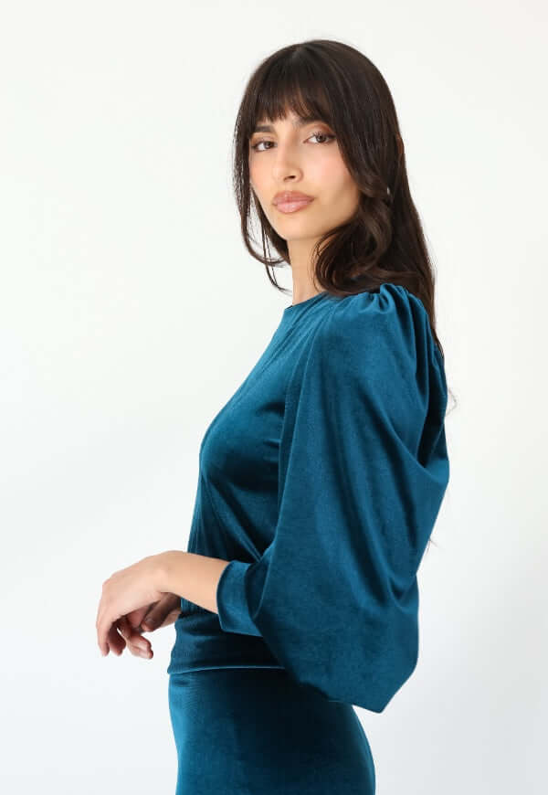Polera Abril Mangas Largas Verde Petróleo Terciopelo - Diseño de Autor | Natalia Seguel