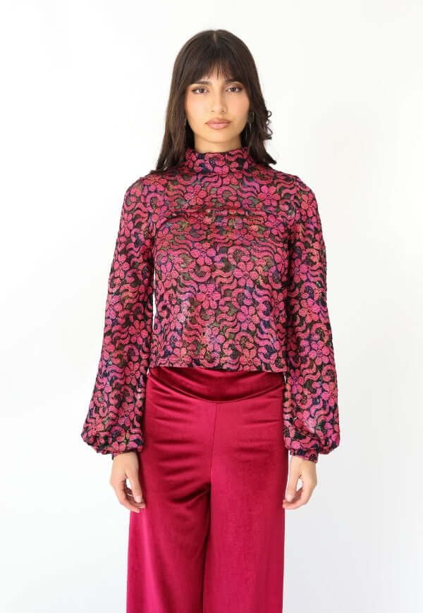 Polera Pili Fucsia Encaje - Diseño de Autor | Natalia Seguel
