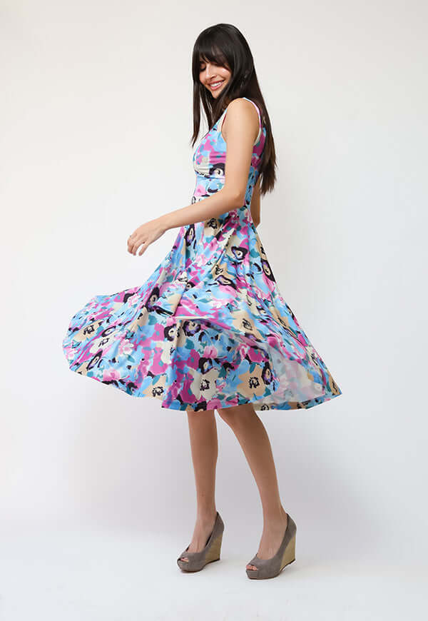 Vestido Dani Celeste Flores Fucsia - Diseño Chileno | Natalia Seguel