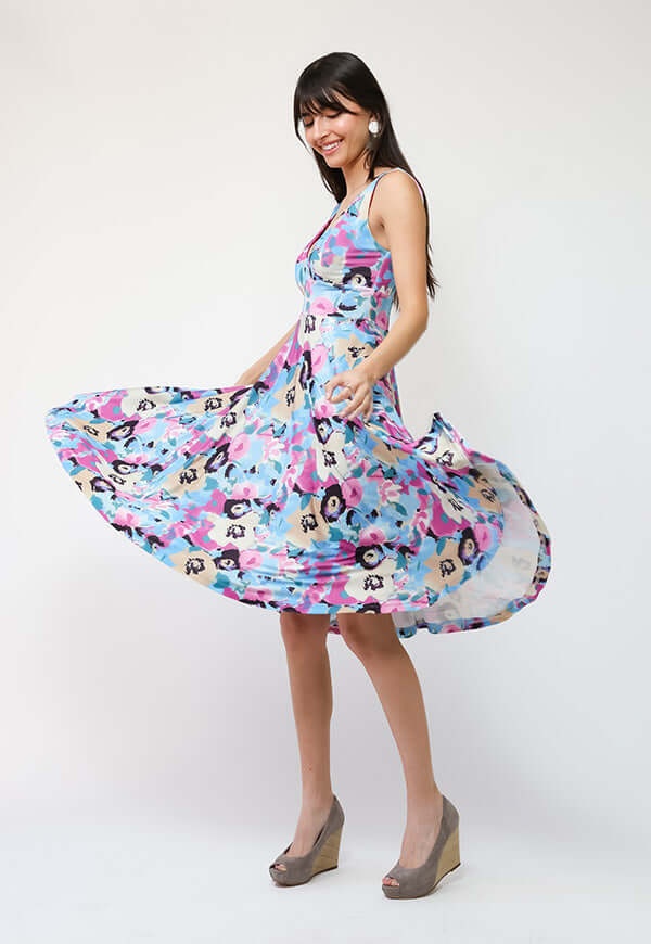 Vestido Dani Celeste Flores Fucsia - Diseño Chileno | Natalia Seguel