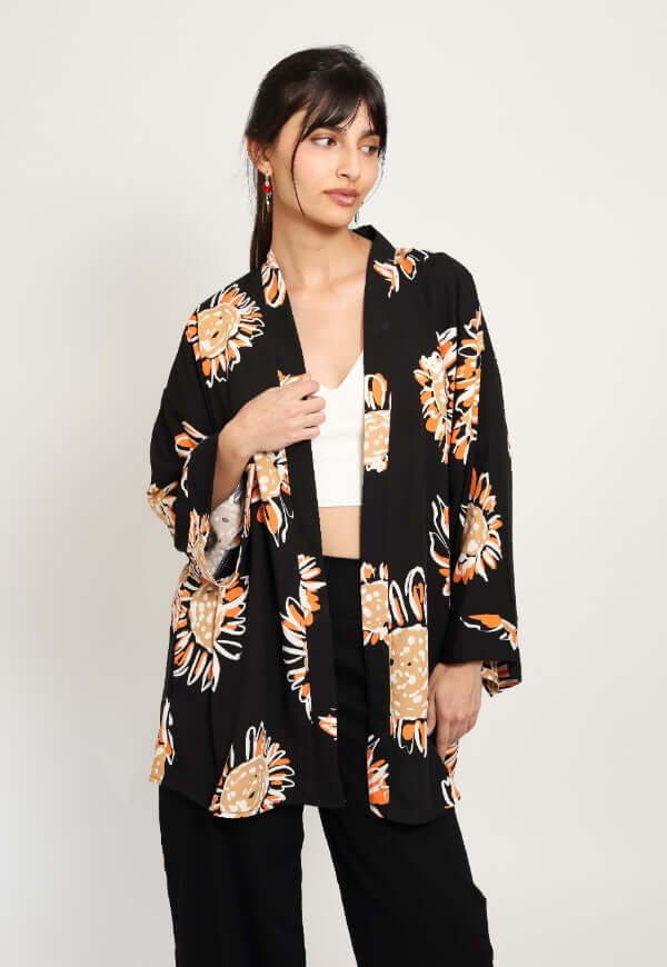 Kimono Sol Negro Flor Naranja - Diseño de Autor | Natalia Seguel