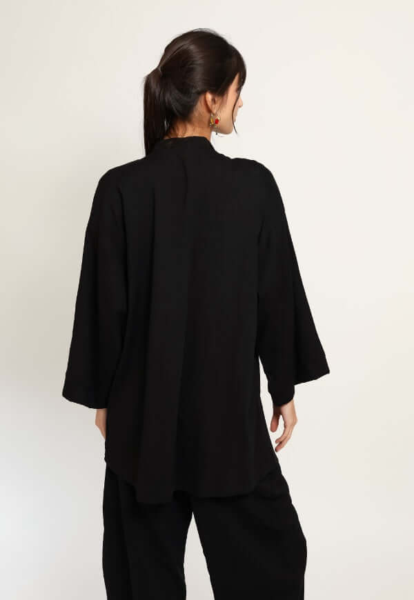 Kimono Sol Negro Lino - Diseño de Autor | Natalia Seguel
