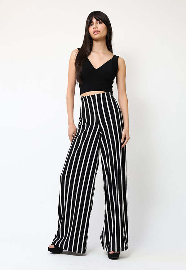 Palazzo Aura Negro Lineas Blancas - Diseño Chileno | Natalia Seguel