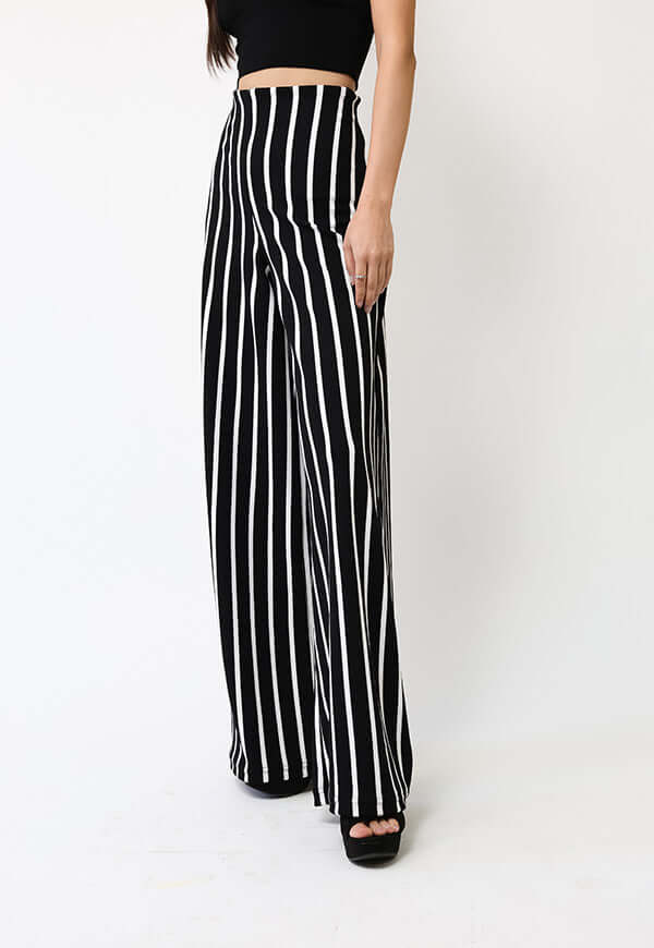 Palazzo Aura Negro Lineas Blancas - Diseño Chileno | Natalia Seguel