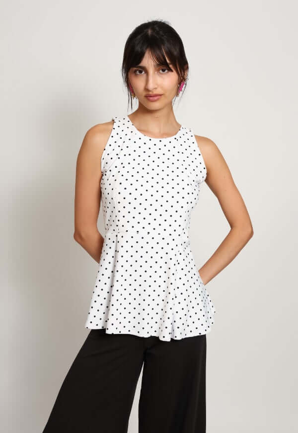 Polera Claudia Peplum Blanco Lunares - Diseño de Autor | Natalia Seguel