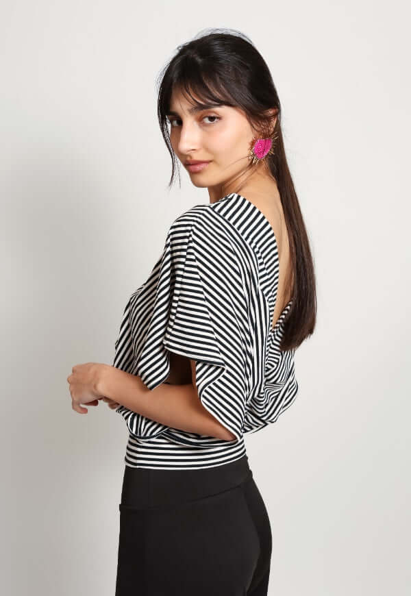 Polera Megan Lineas Blanco y Negro - Diseño de Autor | Natalia Seguel
