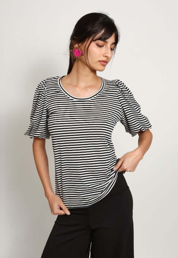 Blusa Amparo Lineas Blanco Negro - Diseño de Autor | Natalia Seguel