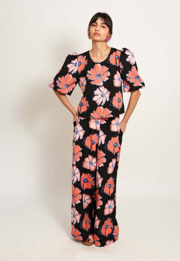 Palazzo Negro Flores Coral - Diseño de Autor | Natalia Seguel
