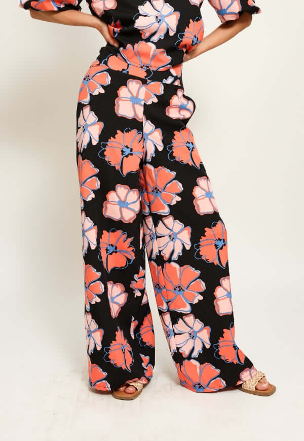 Palazzo Negro Flores Coral - Diseño de Autor | Natalia Seguel
