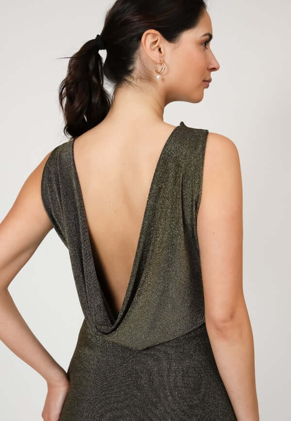 Vestido Drapeado Tajo Negro Dorado Brillos Natalia Seguel lentejuelas, frente – diseño chileno de autor, Natalia Seguel