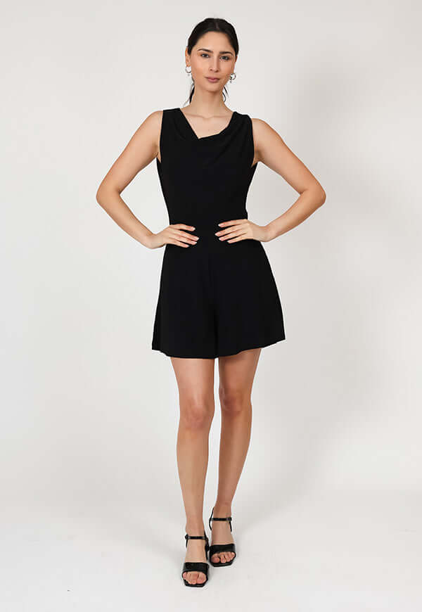 Enterito Drapeado Corto Negro - Diseño Chileno | Natalia Seguel, frente – diseño chileno de autor, Natalia Seguel