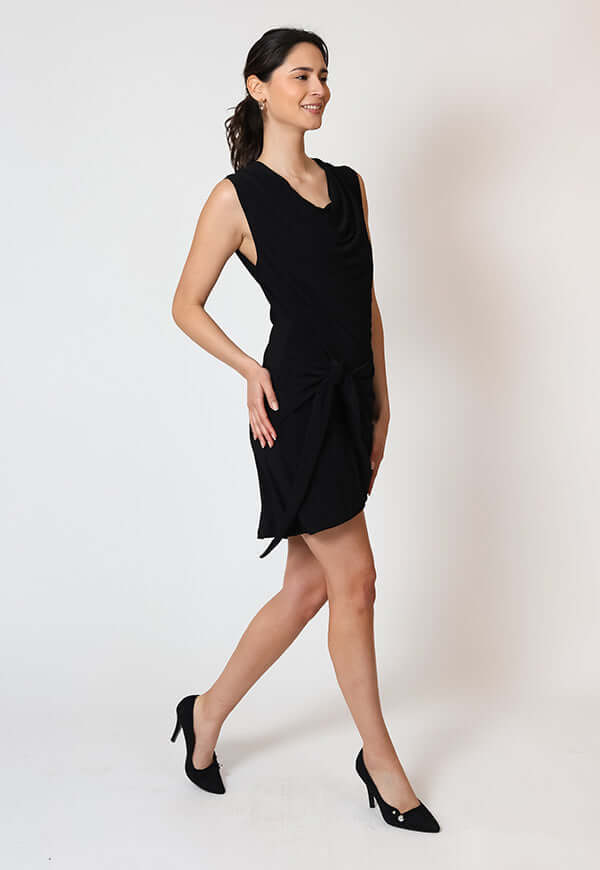 Vestido Jose Corto Sin Mangas Negro Natalia Seguel, percha (2) – diseño chileno de autor, Natalia Seguel