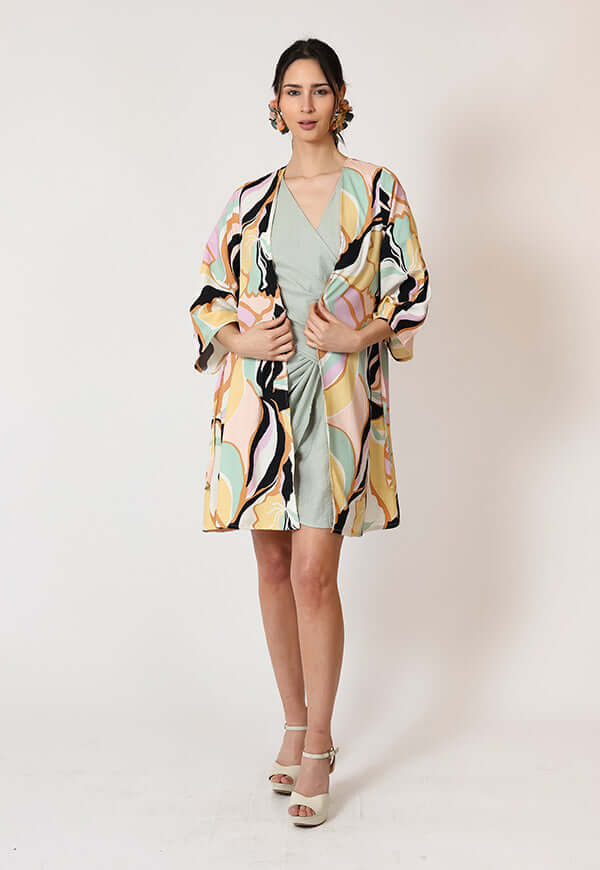 Kimono Corto Hojas Colores Pastel - Diseño Chileno | Natalia Seguel, frente – diseño chileno de autor, Natalia Seguel