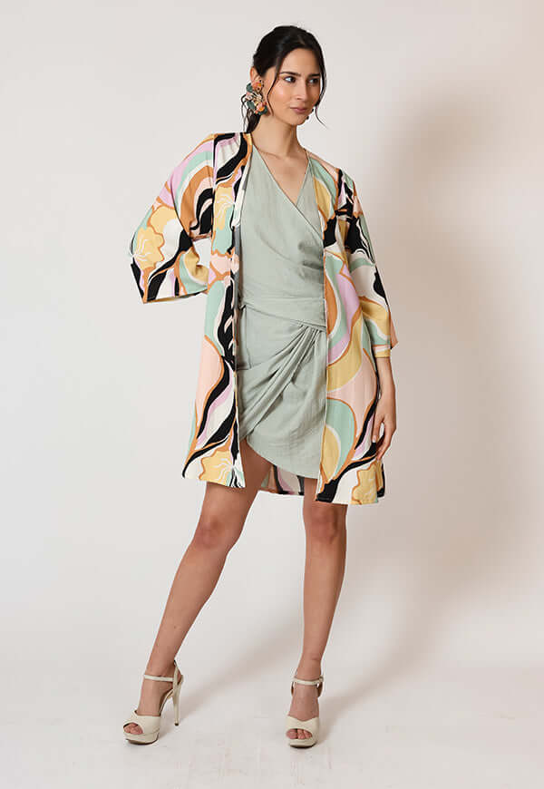 Kimono Corto Hojas Colores Pastel Natalia Seguel, detalle de tela – diseño chileno de autor, Natalia Seguel