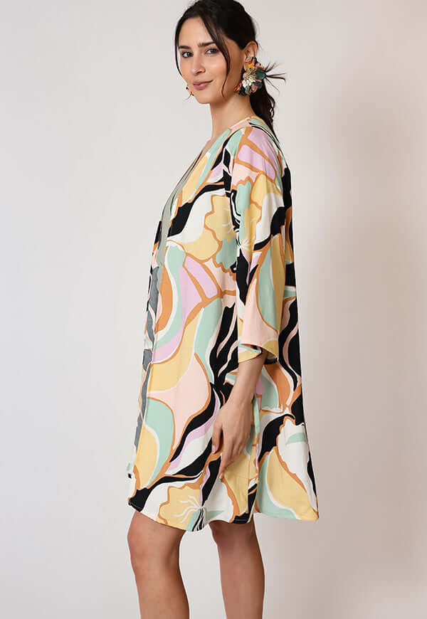 Kimono Corto Hojas Colores Pastel Natalia Seguel, frente – diseño chileno de autor, Natalia Seguel