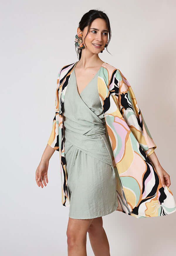 Kimono Corto Hojas Colores Pastel Natalia Seguel, detalle de tela (2) – diseño chileno de autor, Natalia Seguel