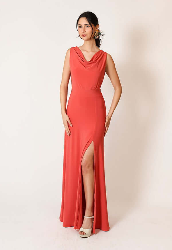 Vestido Drapeado Tajo Coral Natalia Seguel, espalda – diseño chileno de autor, Natalia Seguel