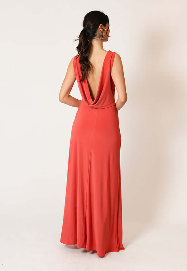 Vestido Drapeado Tajo Coral Natalia Seguel, frente – diseño chileno de autor, Natalia Seguel