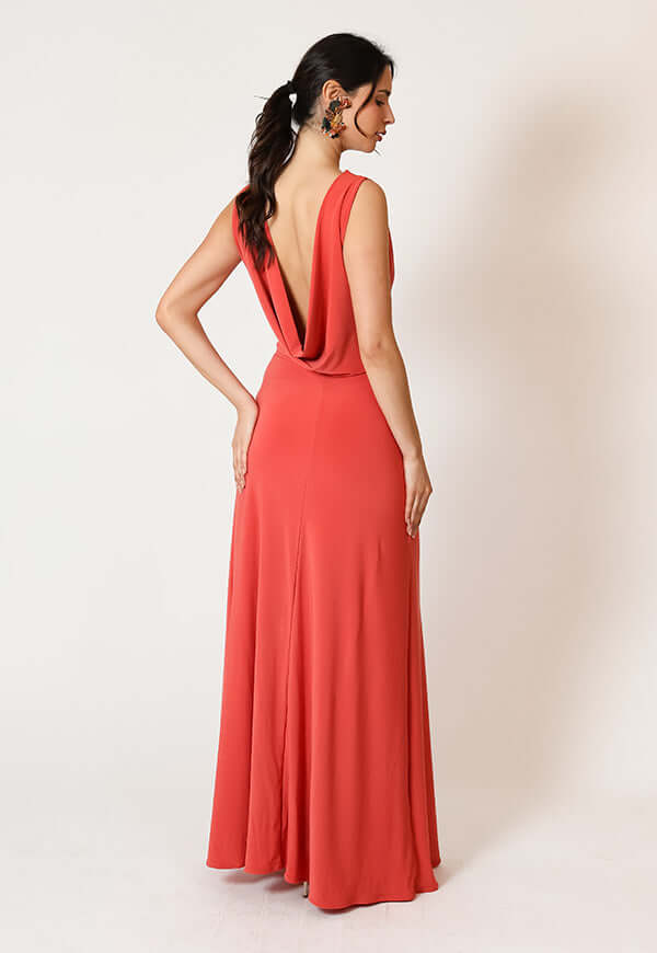 Vestido Drapeado Tajo Coral Natalia Seguel, lateral (2) – diseño chileno de autor, Natalia Seguel