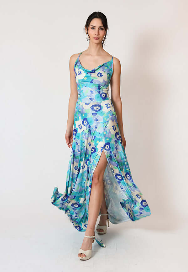 Vestido Zara Drapeado Tajo Turquesa Flores Celestes | Natalia Seguel estampado flores, frente