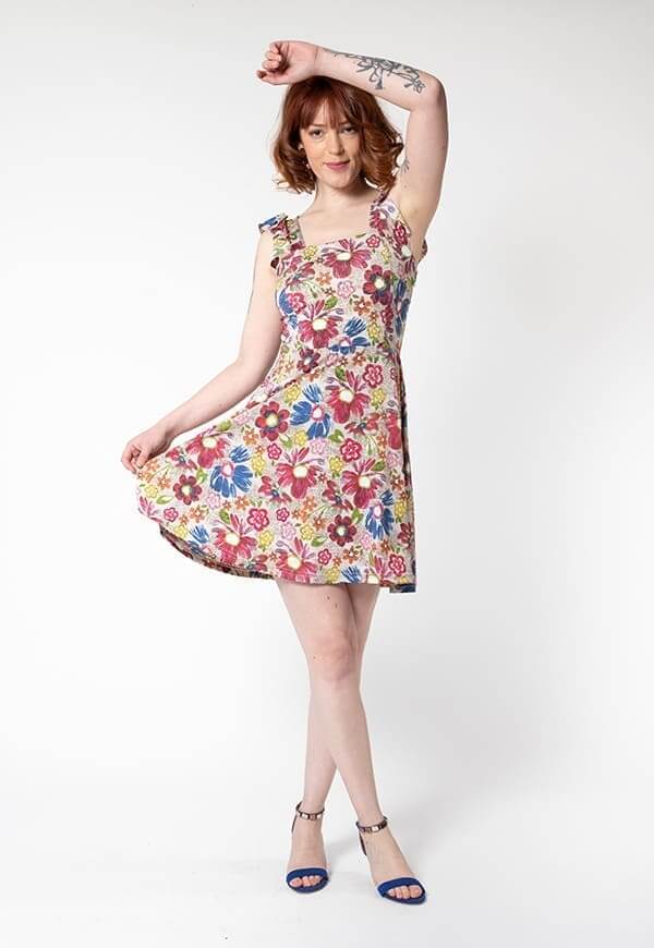 Vestido Mercedes Corto Flores Rosa - Diseño Chileno | Natalia Seguel estampado flores, frente